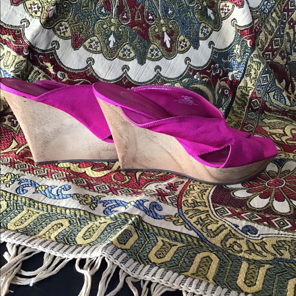 Jessica Simpson pink open toes wedge slip ons